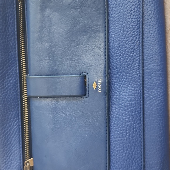 Fossil Royal Blue Leather Purse 👛 - Picture 2 of 10